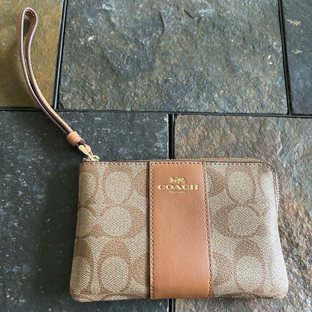 Coach Corner Zip Wristlet Wallet